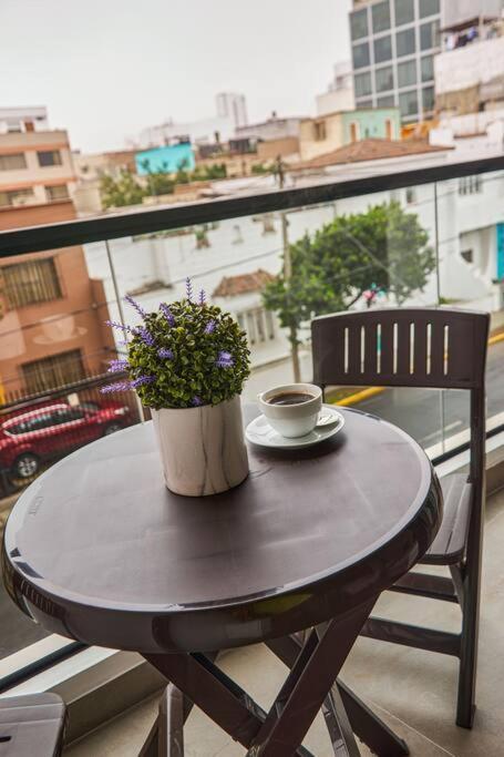 Departamento De Estreno Miraflores Apartment