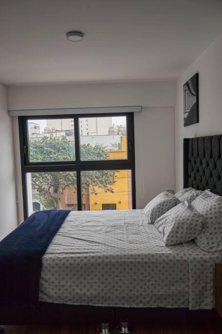 Departamento De Estreno Miraflores Apartment *